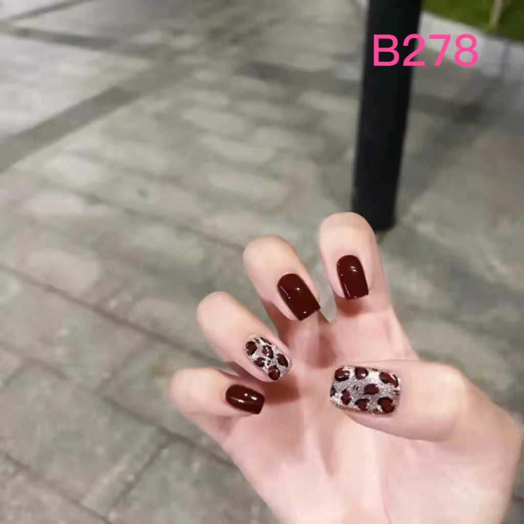 Short Nail Art—24 pieces/box +1 glue【28】