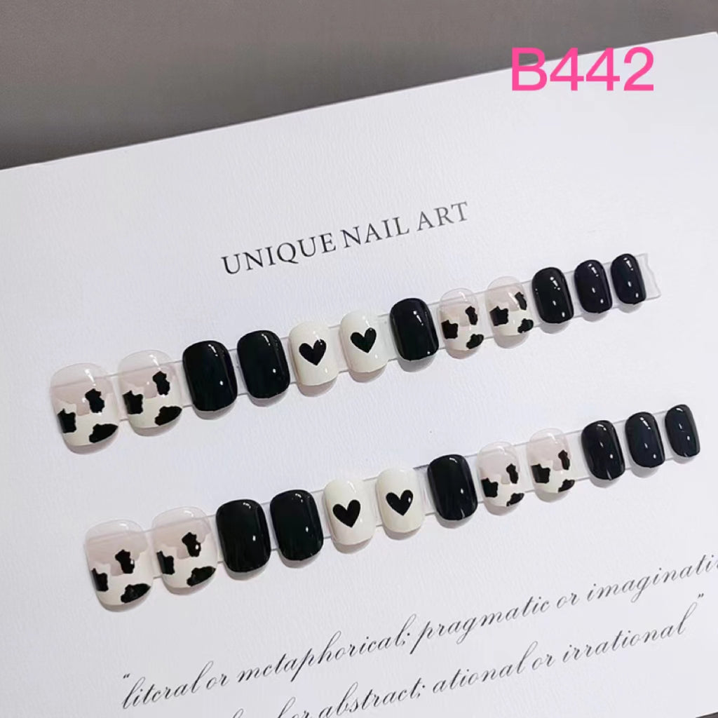 Short Nail Art—24 pieces/box +1 glue【28】